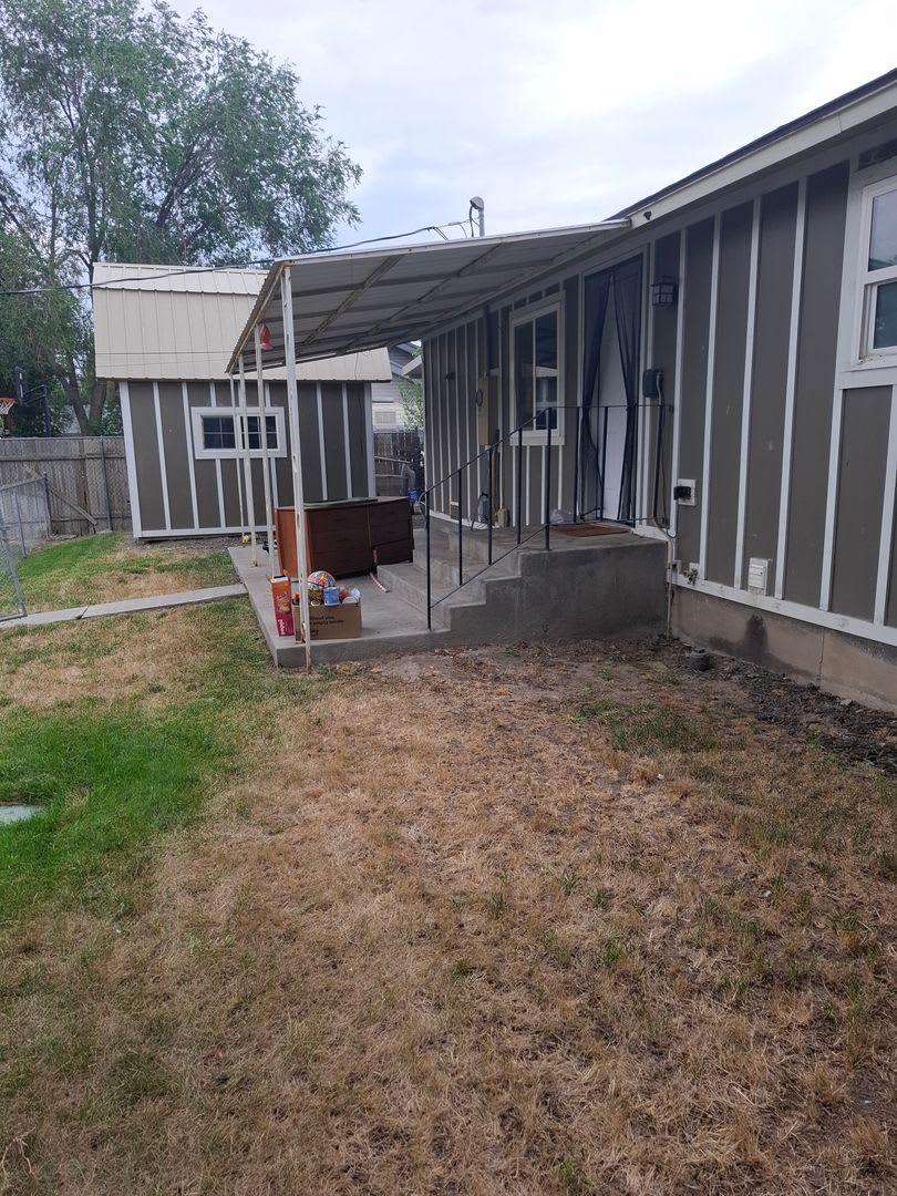 3 Bed, 2 bath house with carport – photo 3