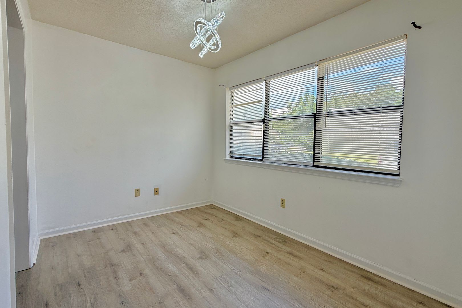 Available September 2026 No Pets Preferred Only Pay Electric Rent – photo 5