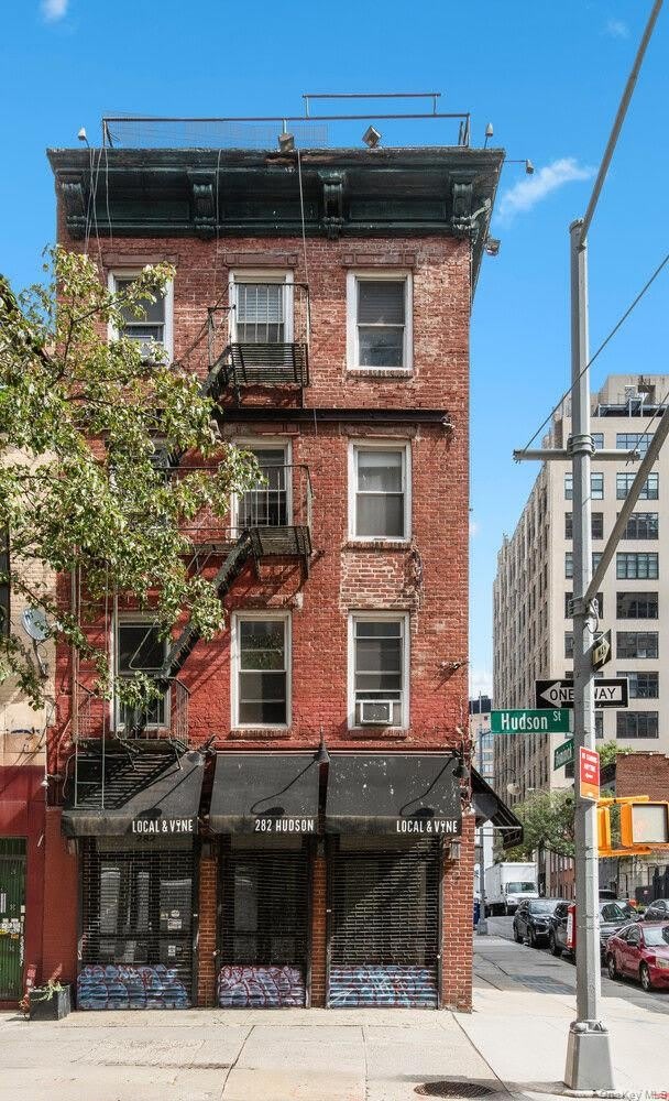 282 Hudson Street – photo 2