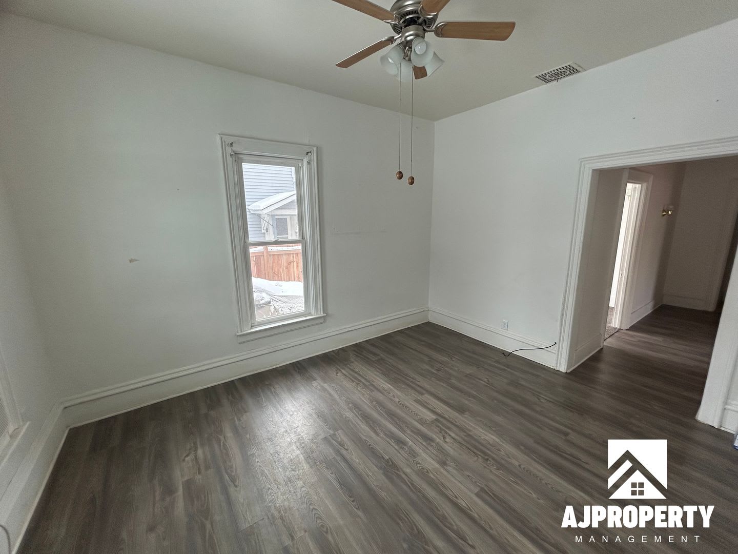 421 S Prairie – photo 3