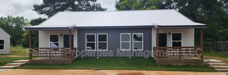 405 North Logan Lane – photo 2