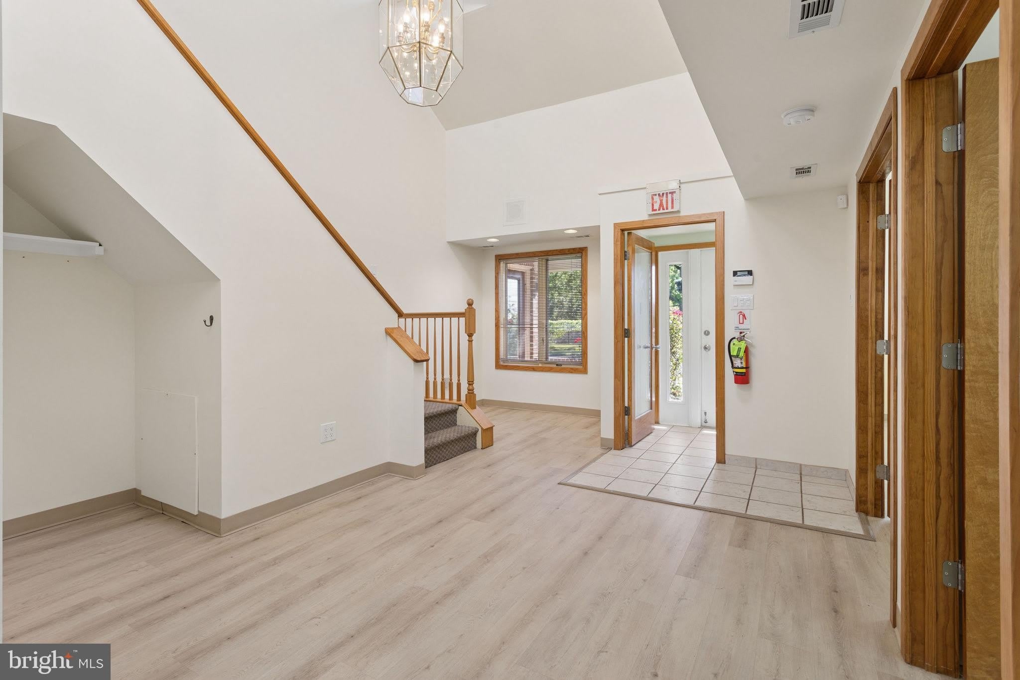 172 MIDDLETOWN Boulevard – photo 4