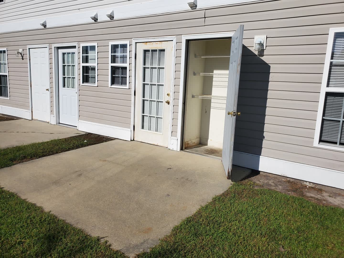 117 John Court – photo 2