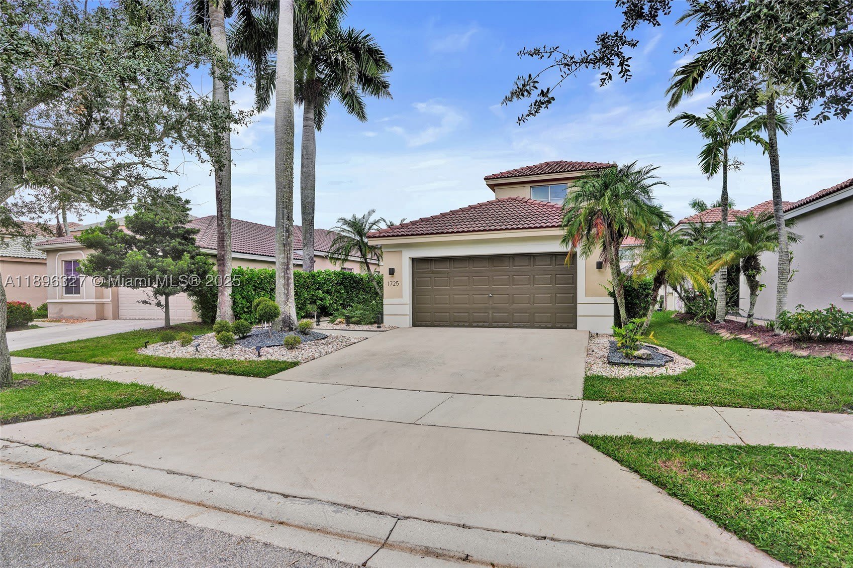 1725 Winterberry Ln – photo 4