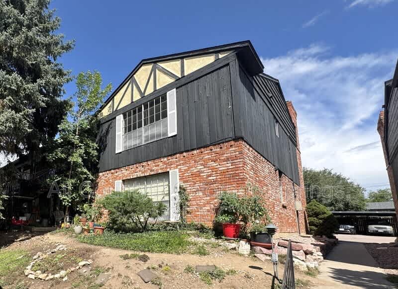 2902 Airport Road – photo 1