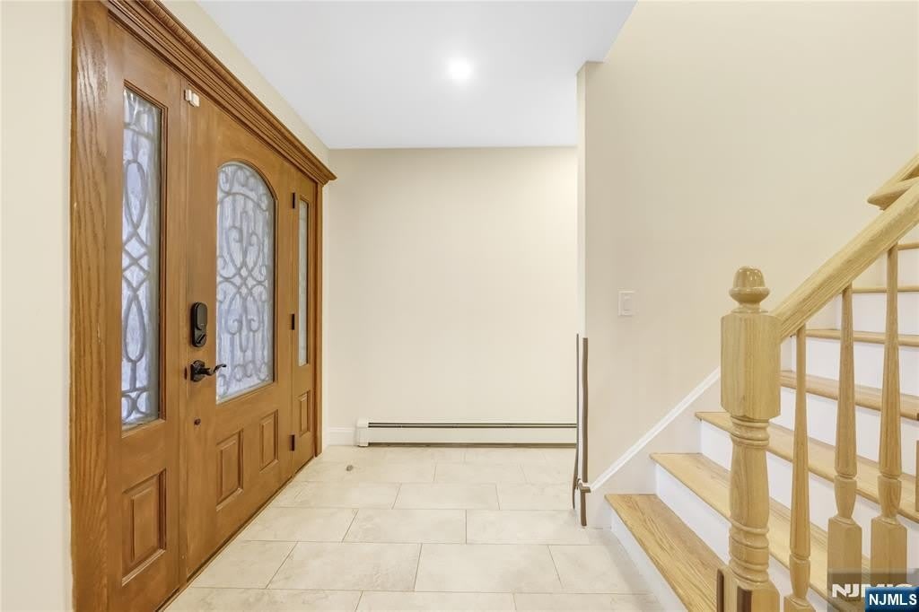 99 Lambert Place – photo 3
