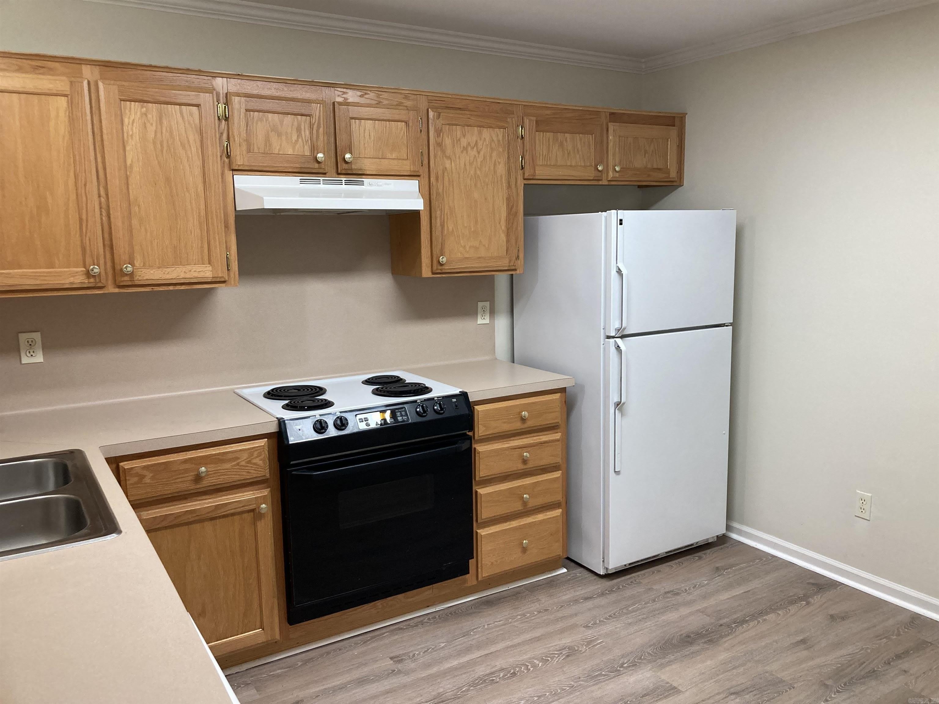 361 371 Club Road – photo 4