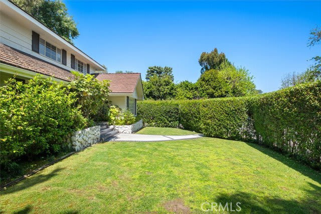 3969 Longridge Avenue – photo 1