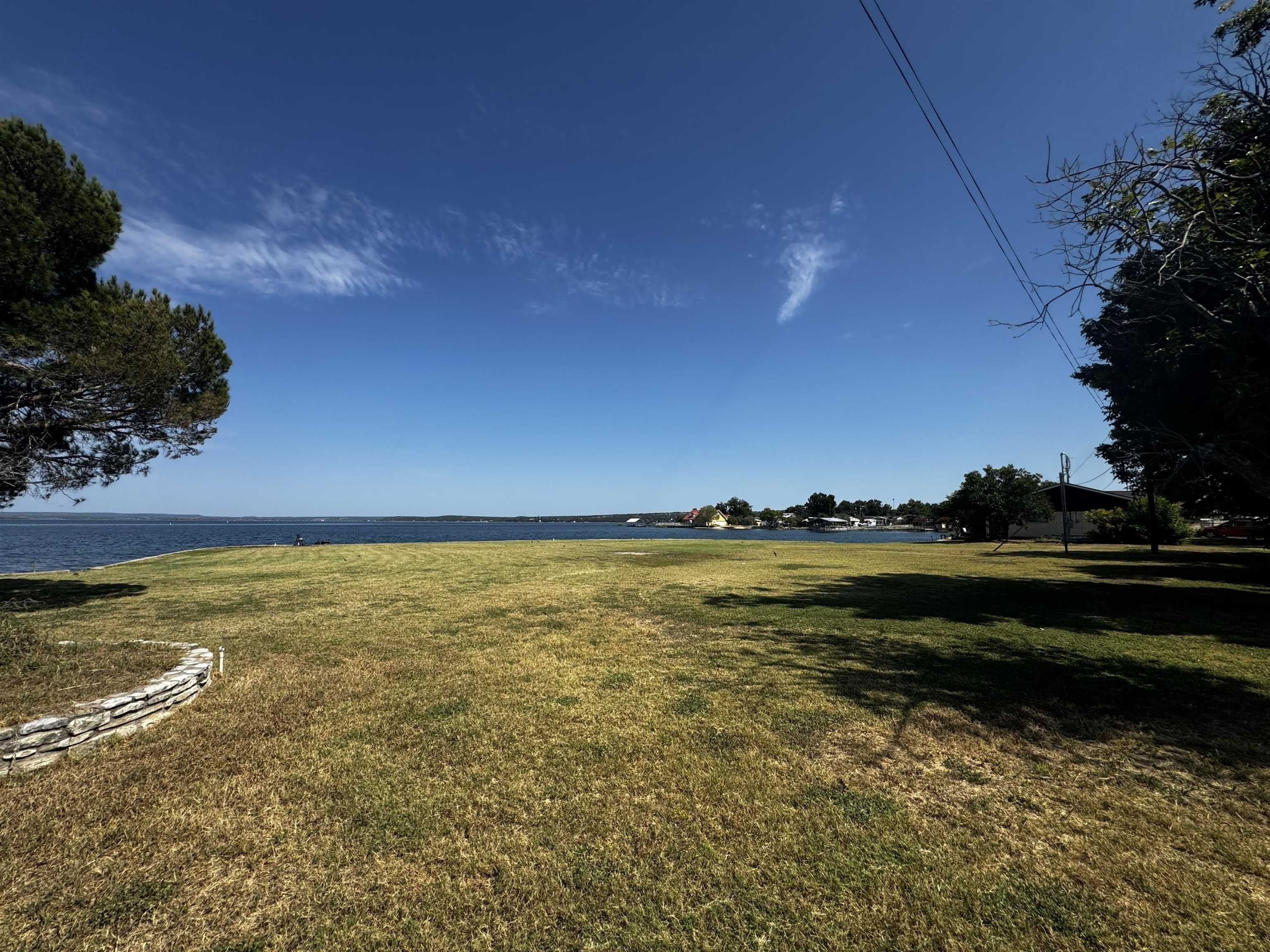 105 Lake Breeze Drive – photo 3
