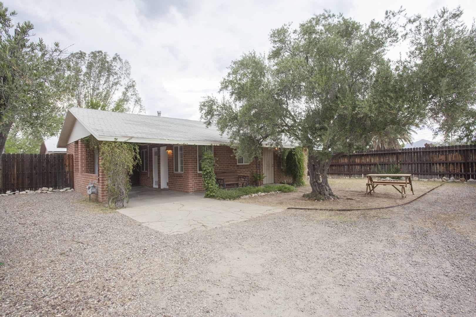 2 bedroom, 1 bath – photo 2