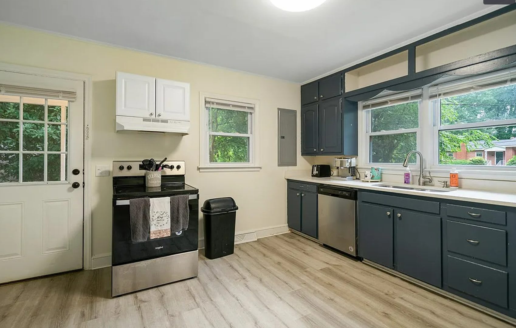 3 Bedroom 2 Bathroom Home on Clemson Street – photo 5