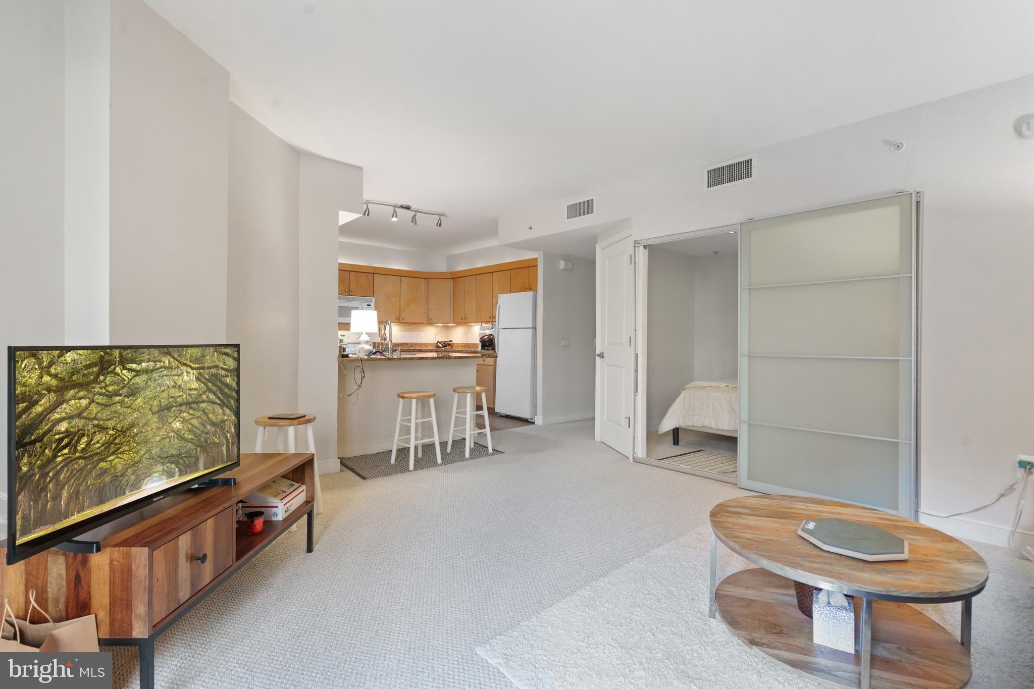 616 E Street NW – photo 4