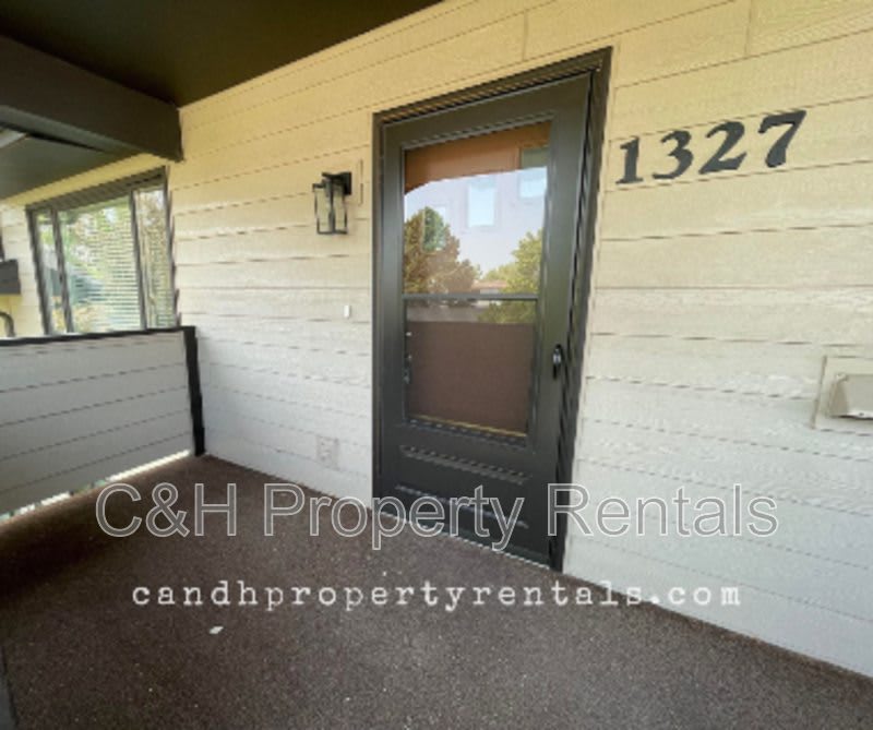 1327 Panners Place – photo 1