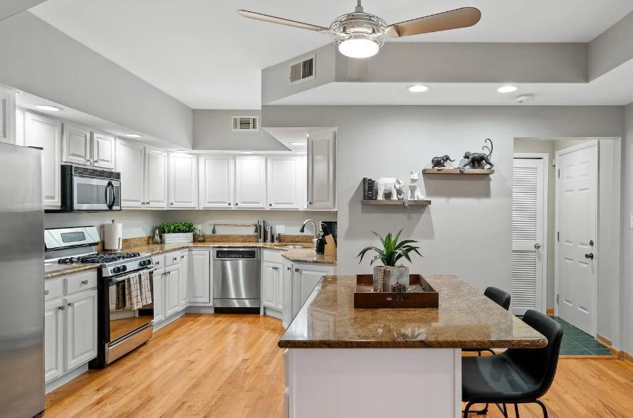 1450 West Webster Ave. – photo 5