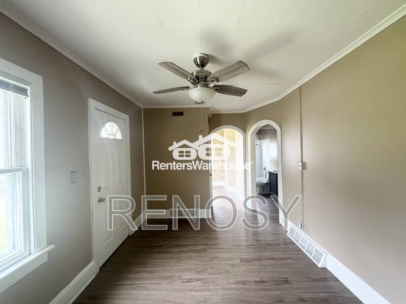 1685 Northwest Drive – photo 4