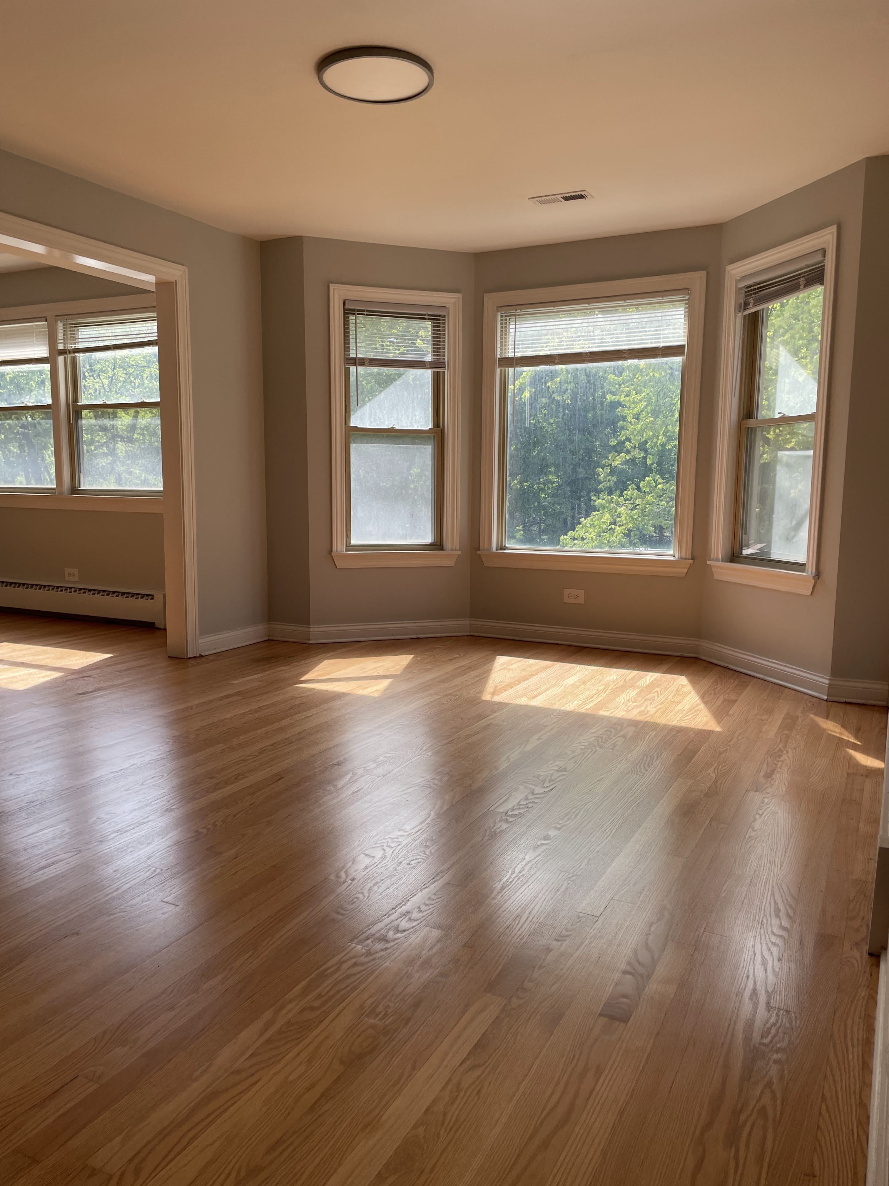 5839 North Cicero Avenue – photo 2