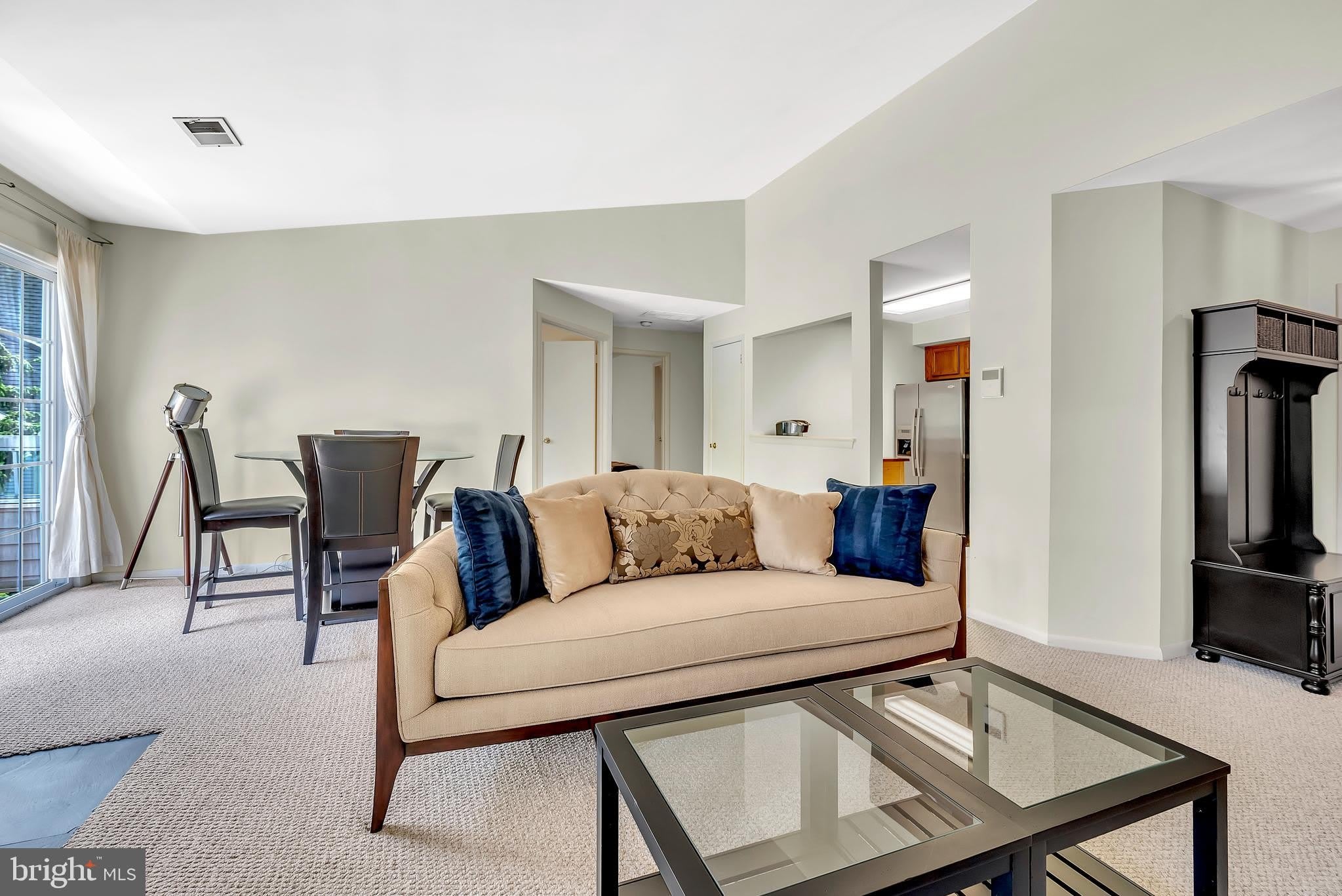 302 TRINITY Court – photo 5