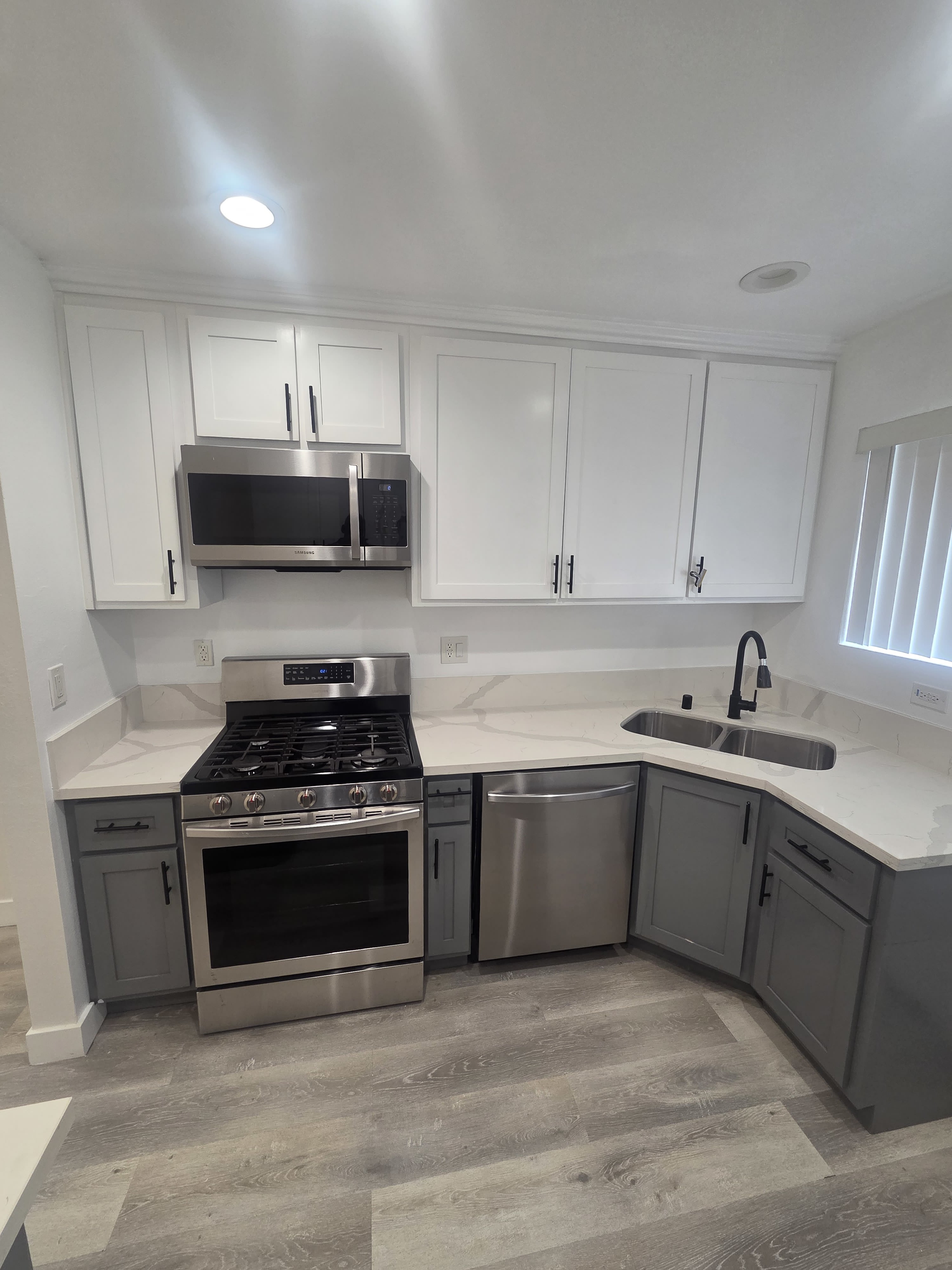 8822 Ramsgate Ave – photo 1