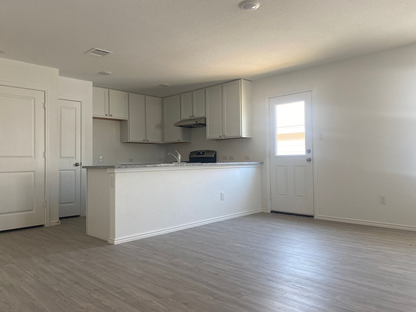 Brand New and Ready for You! – photo 4