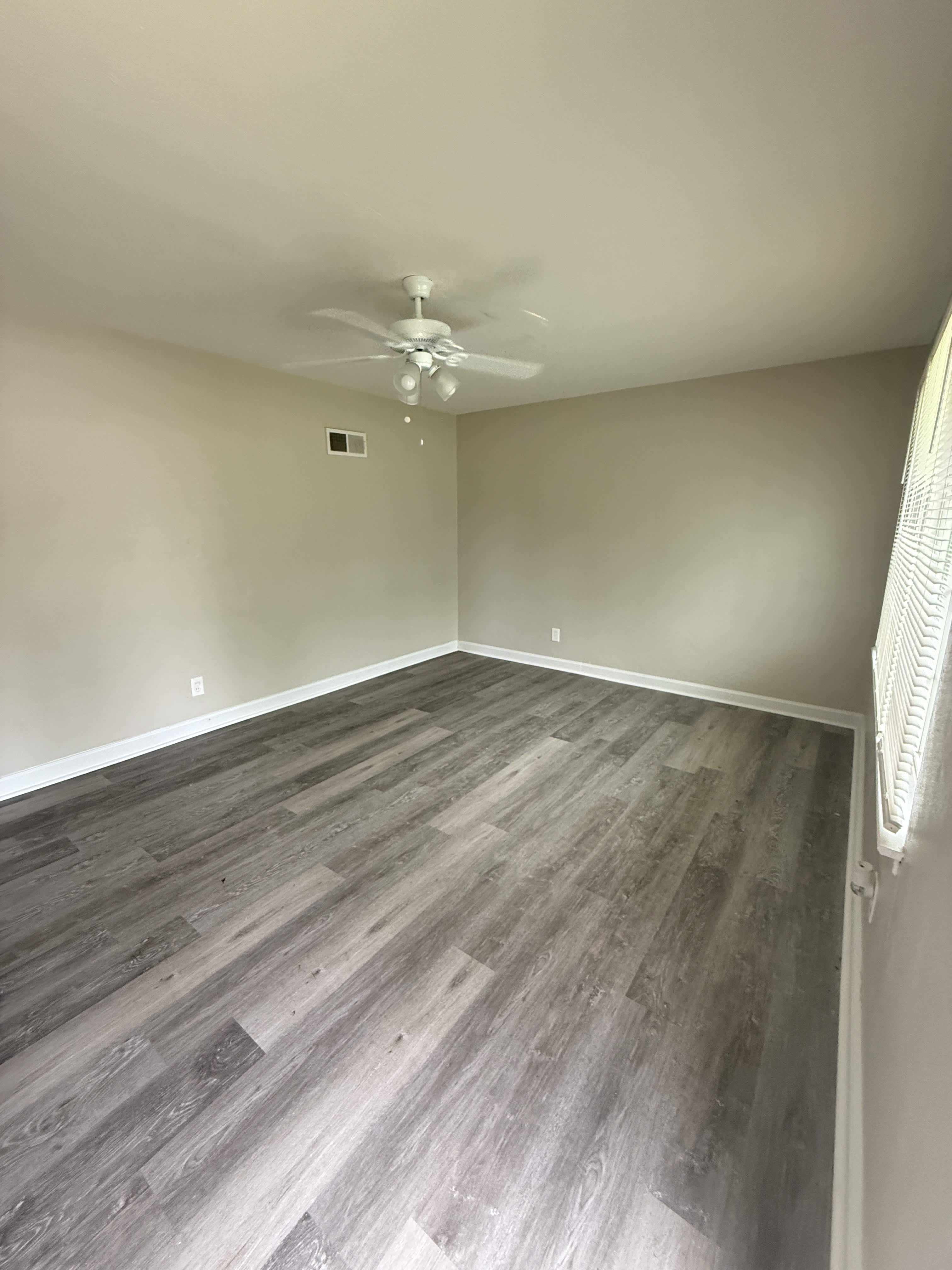 9857 Dennis Dr – photo 2