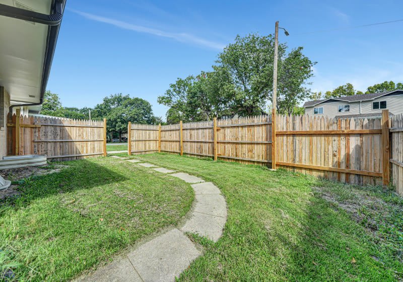 5313 Leighton Ave – photo 3
