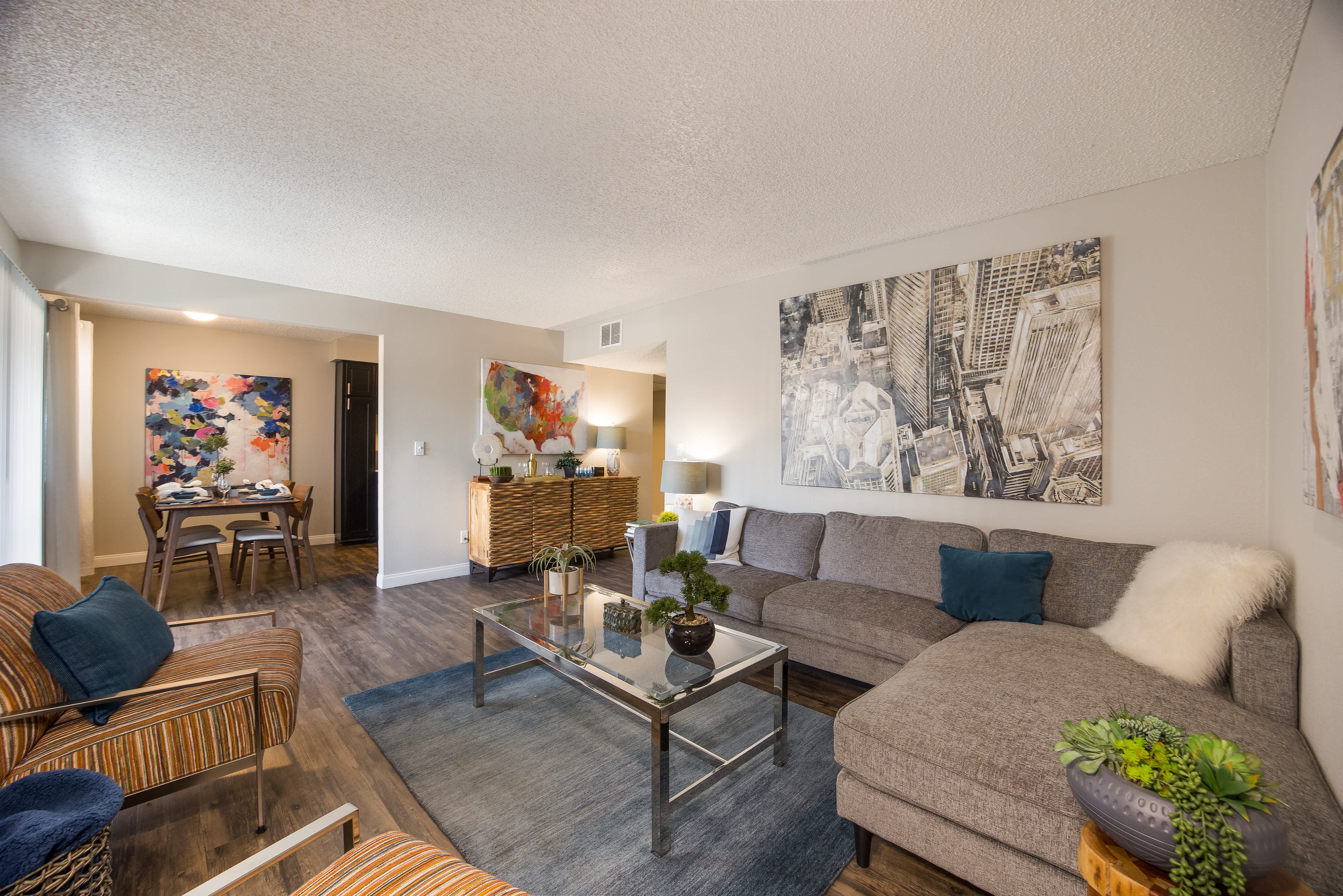 2900 Lux Apartment Homes – photo 1
