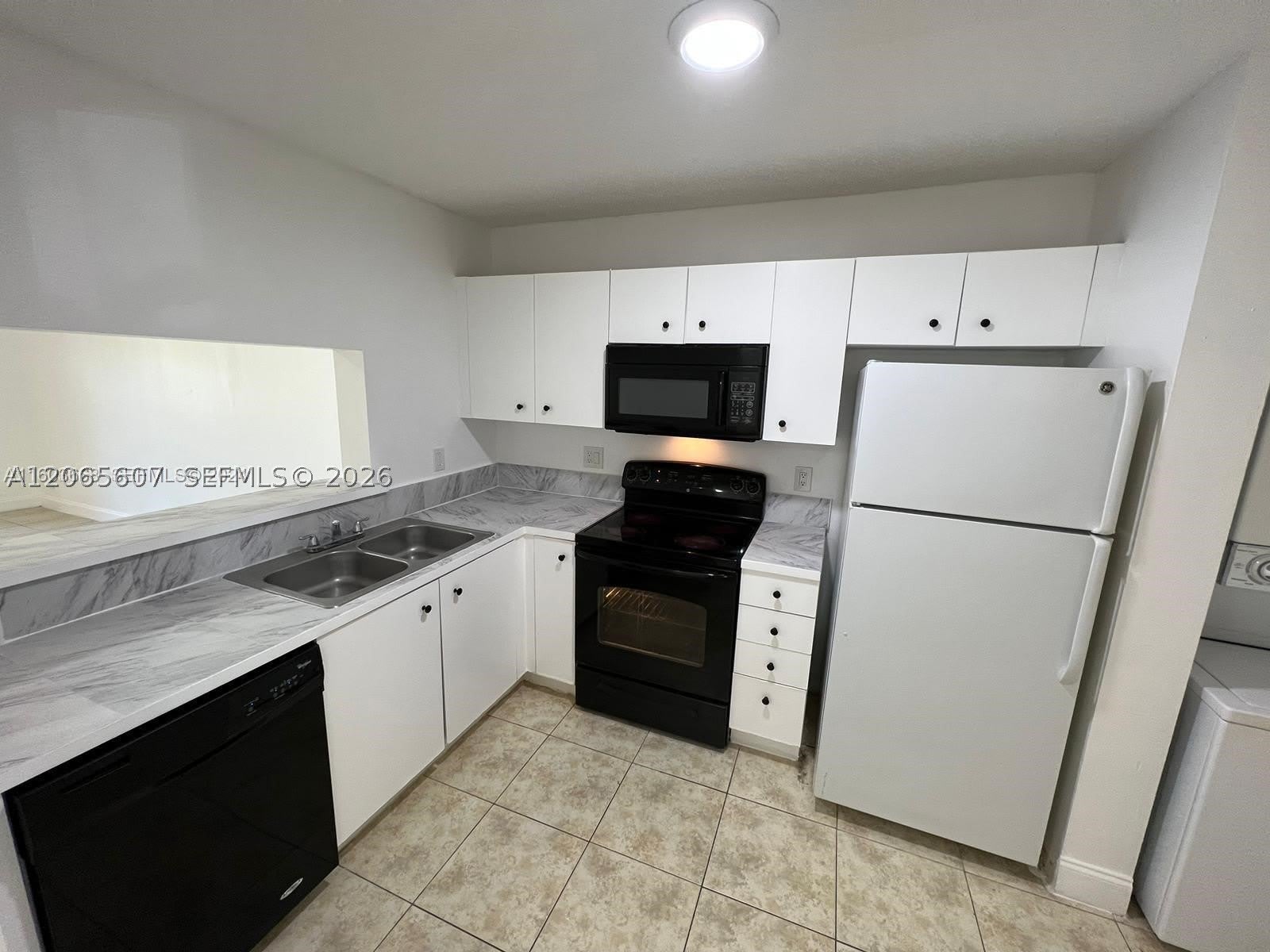 2421 Nw 56Th Ave – photo 3