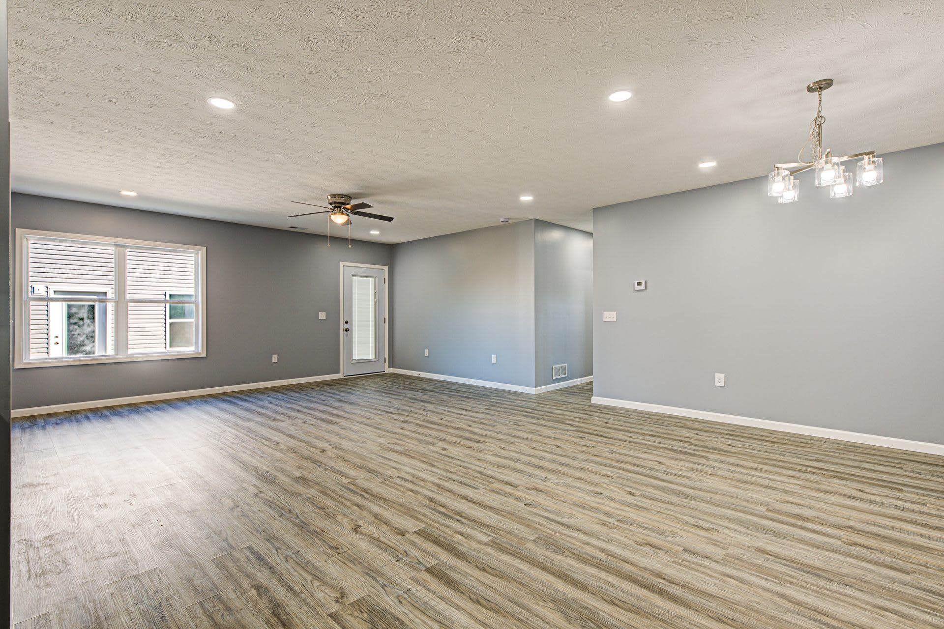160 Shirley Boulevard – photo 3