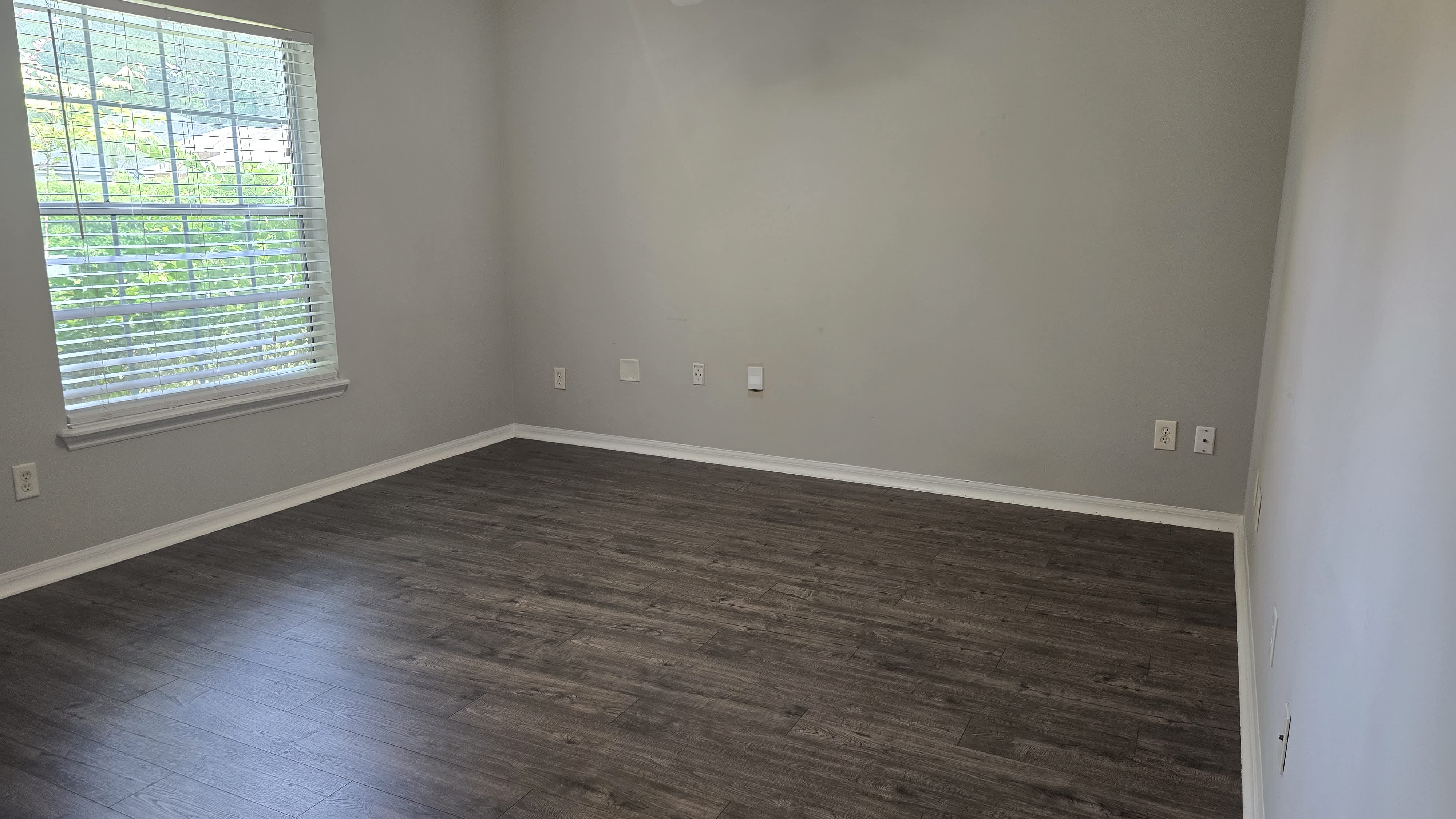 1648 Glen Laurel Dr – photo 3