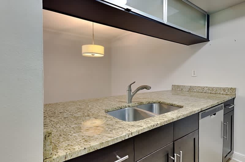 3102 W Horatio St – photo 2
