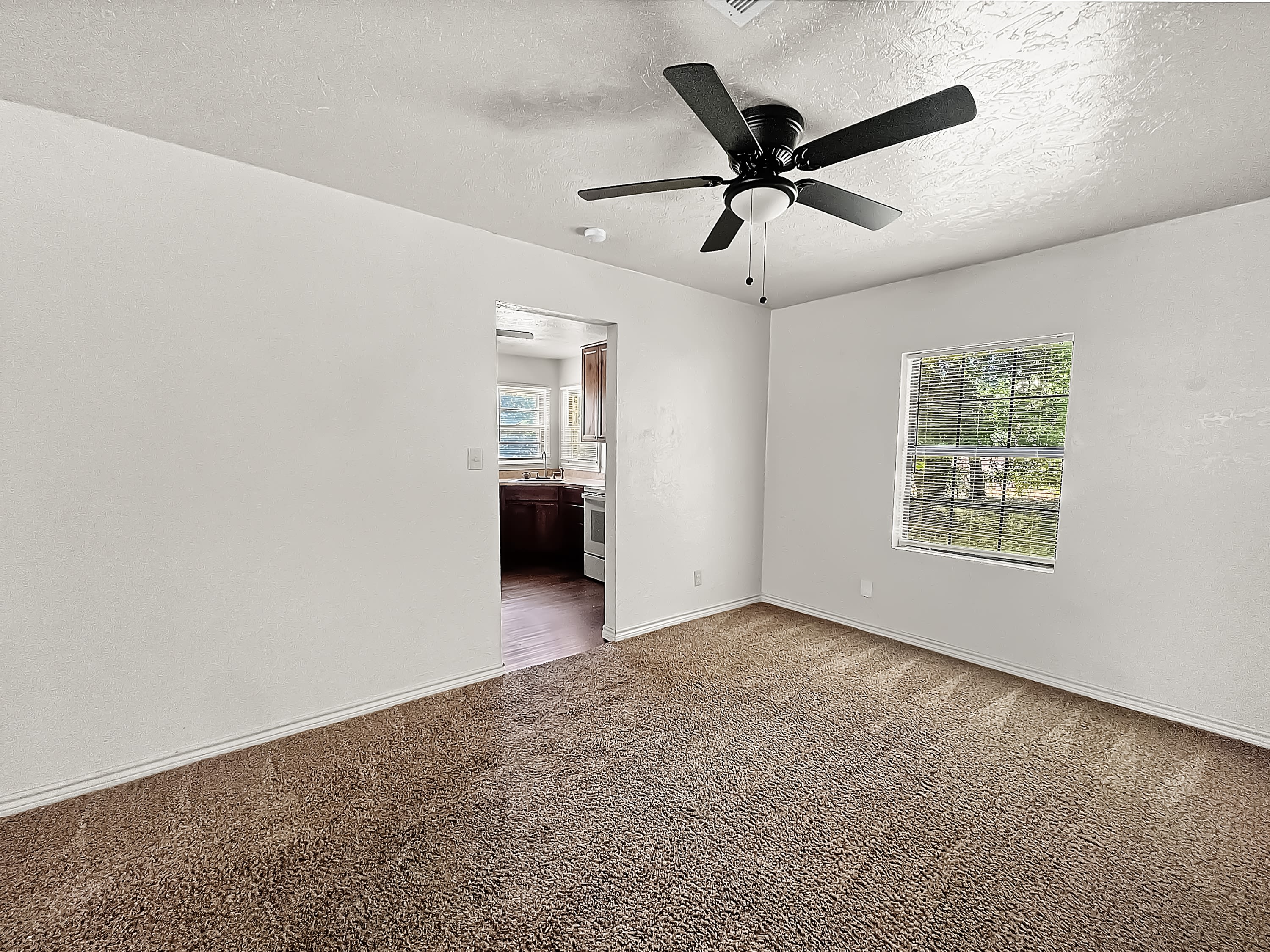1907 Northwest Lindy Avenue – photo 3