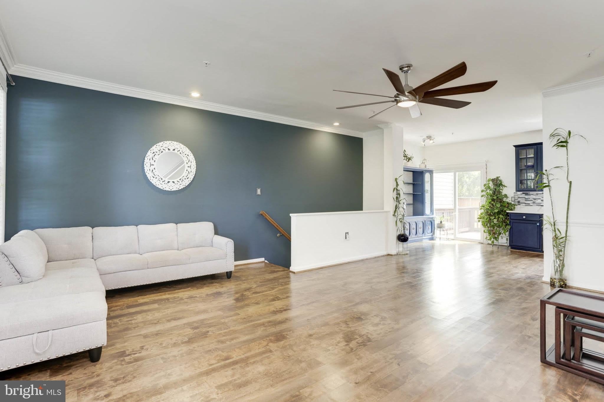 9197 CARRIAGE HOUSE Lane – photo 3
