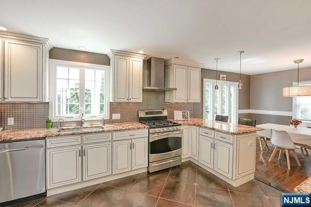 66 Glen Boulevard – photo 3