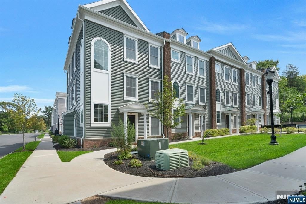 62 Parkside Lane – photo 1