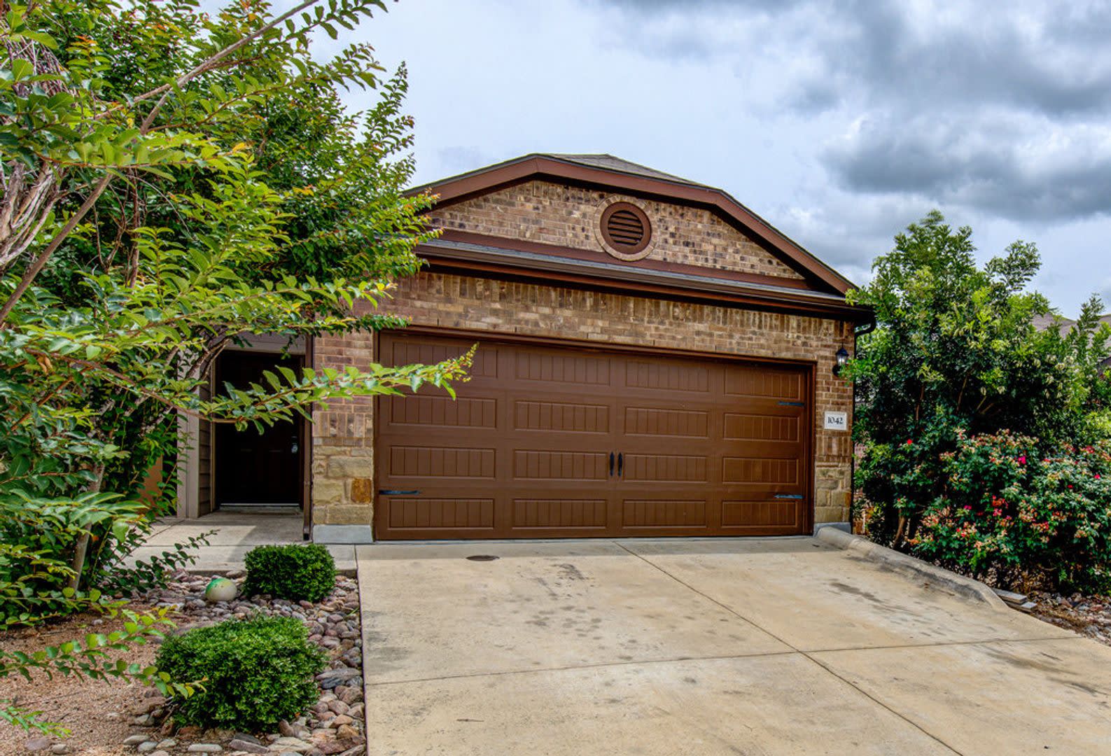 Nice 3 Bedroom Duplex located in New Braunfels! – photo 1