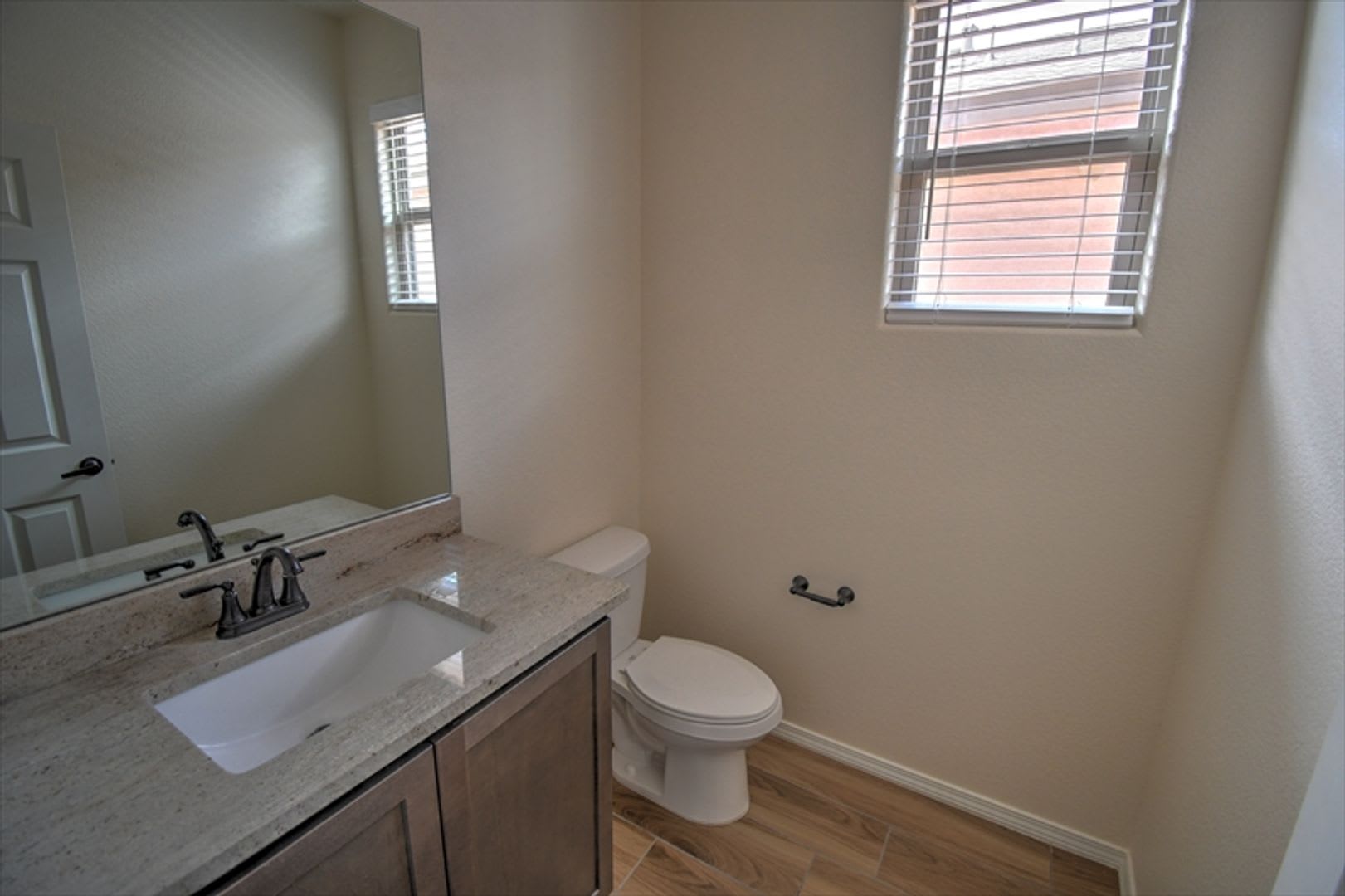 AMAZING MULTI GENERATIONAL 4 BEDROOM (with 2 Primary Suites-one up stairs and one down) – photo 4
