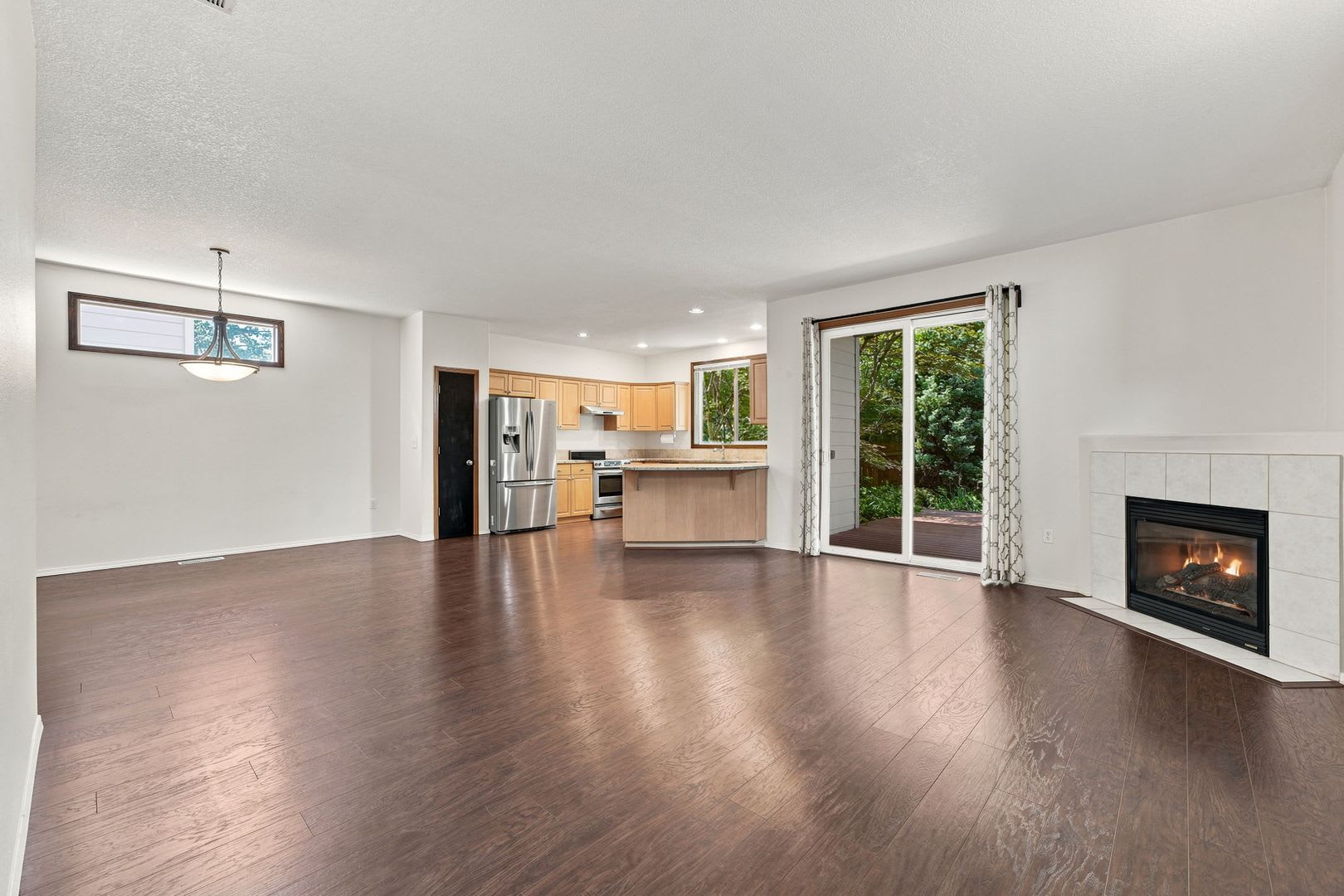 JUST LISTED – photo 4