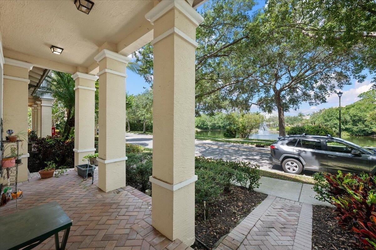 335 E Thatch Palm Circle – photo 3