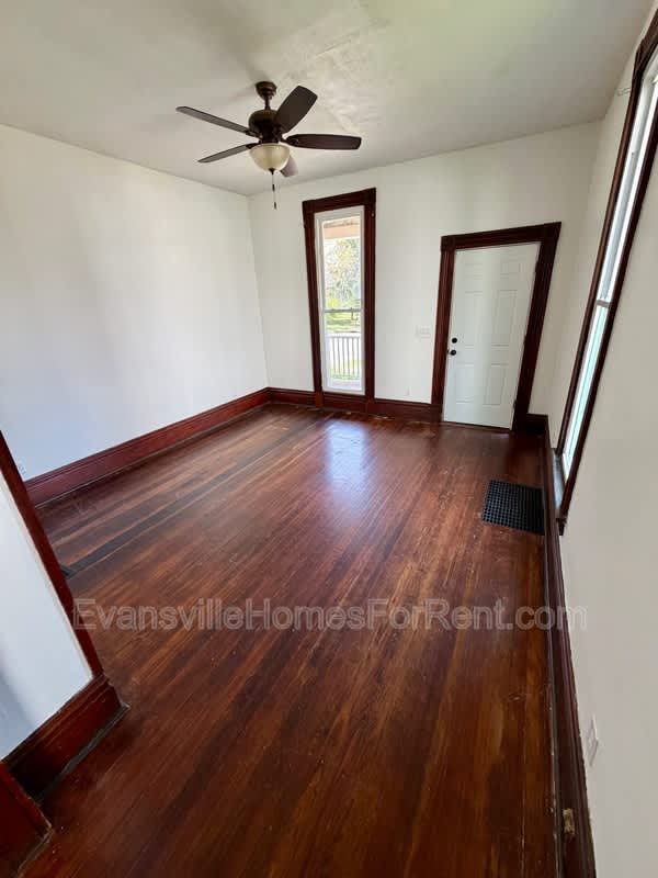 924 Southeast 6th Street – photo 3