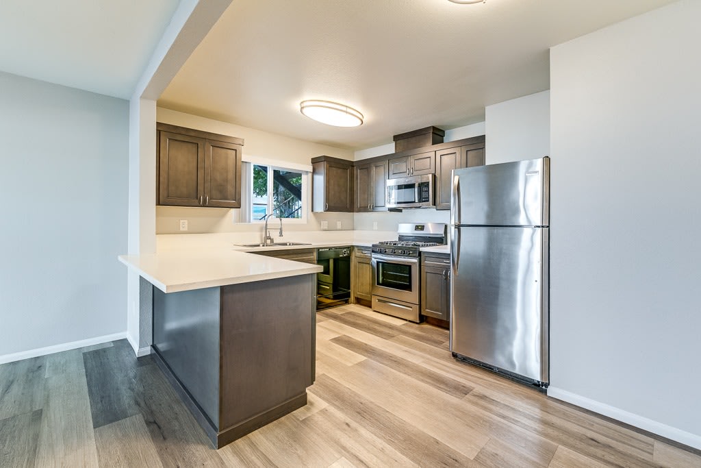 Woodlawn Gardens Apartments – photo 2