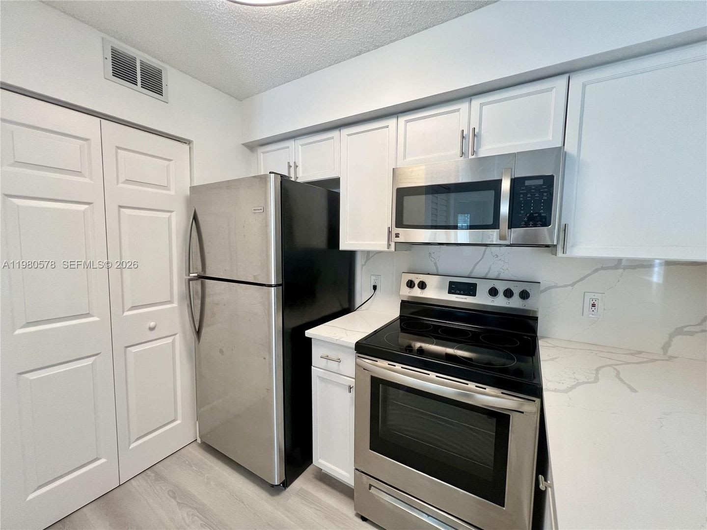 640 S Park Road 12-4, Hollywood, FL 33021 – photo 2