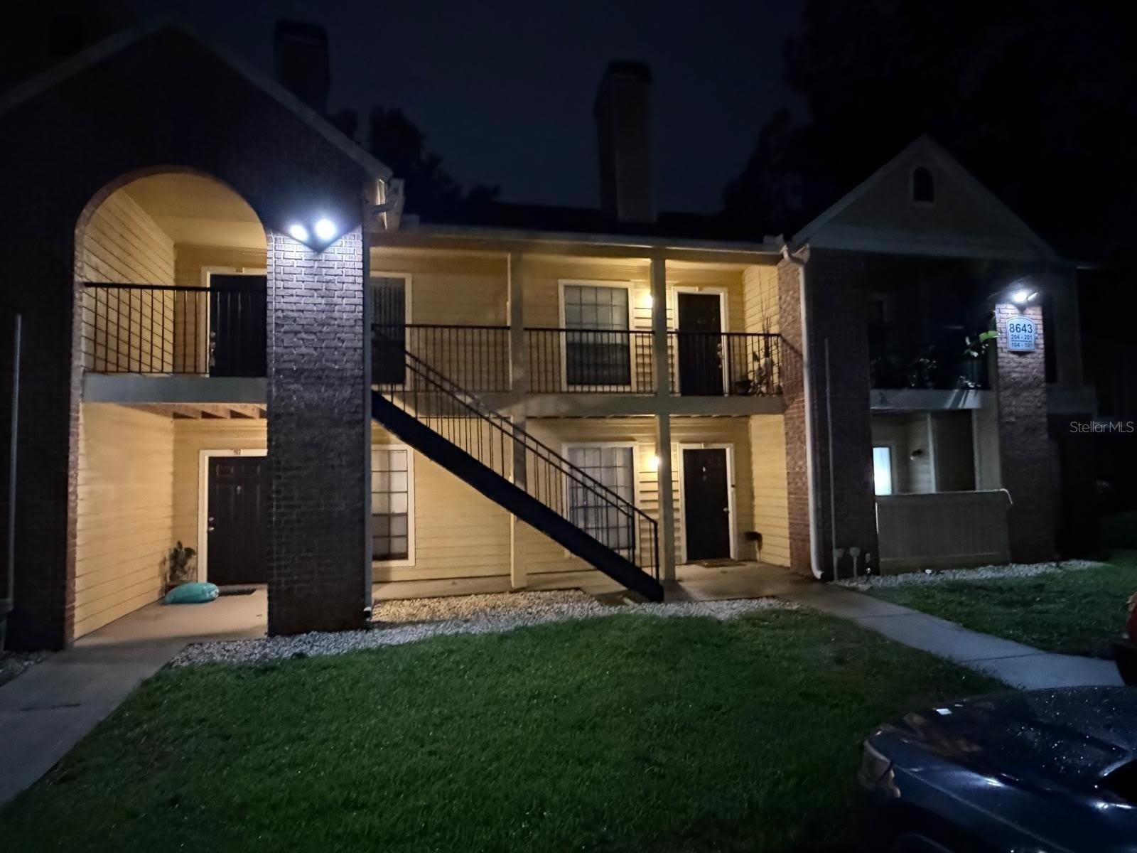8643 MALLARD RESERVE Drive – photo 1