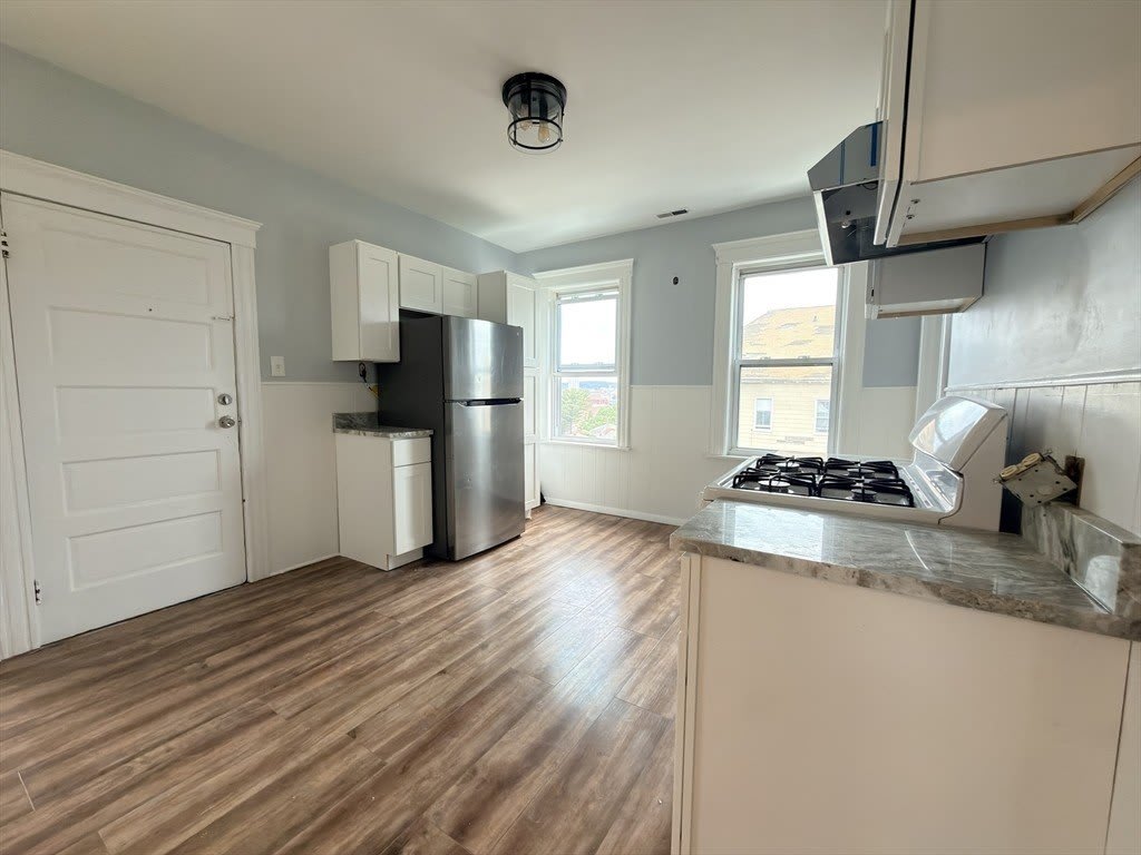 90 Vernon Street – photo 3