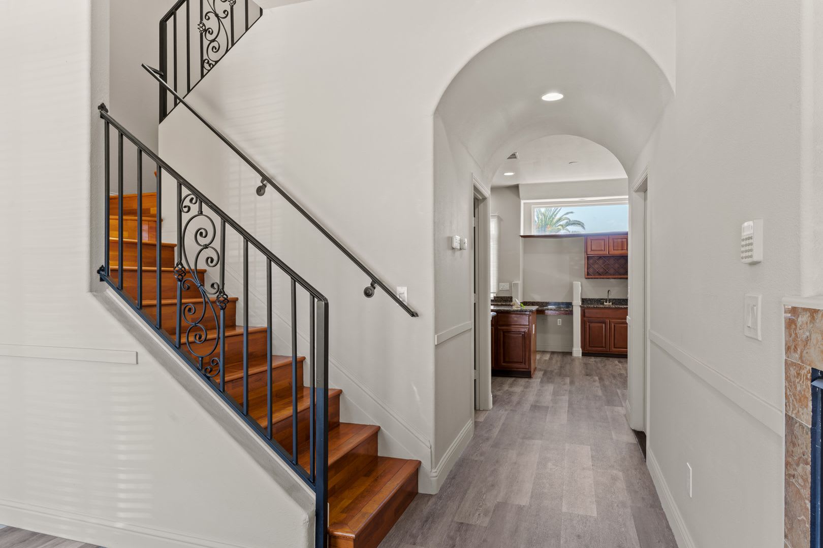 Grand 4-Bedroom San Leandro Home w/ Custom Upgrades – photo 3