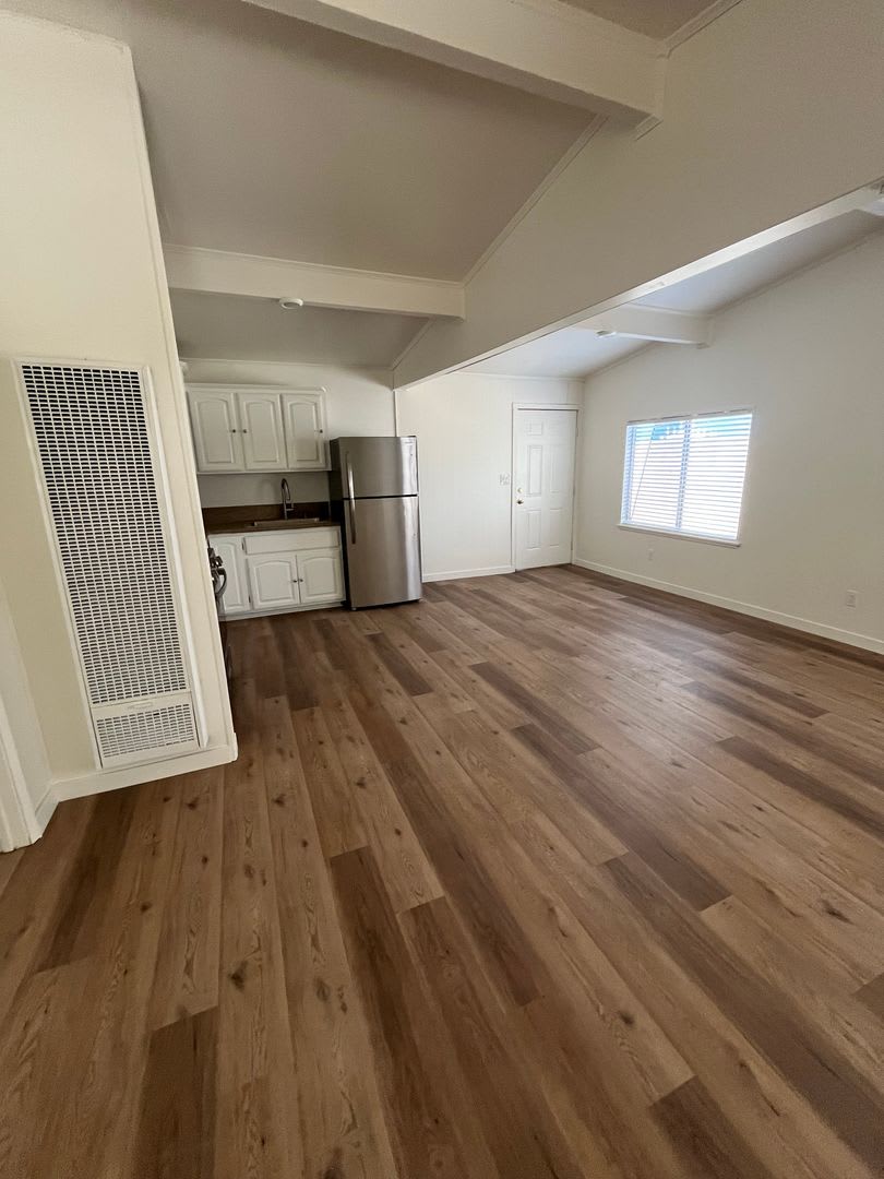 3 Bd 1 Bath House In A Great Neighborhood – photo 4