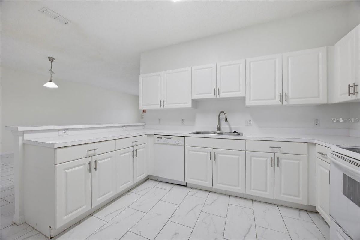 3166 SUN LAKE Court – photo 2