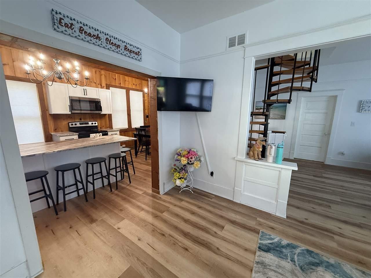 603 State Street – photo 5
