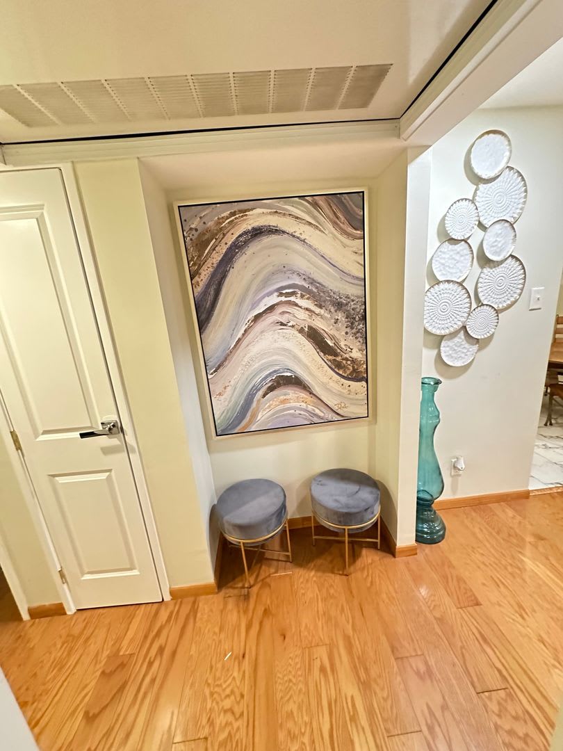 Charming 2BR Apartment in Saint Louis – photo 2