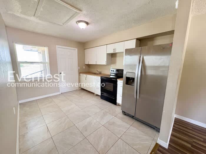 2119 Navel Circle South – photo 4