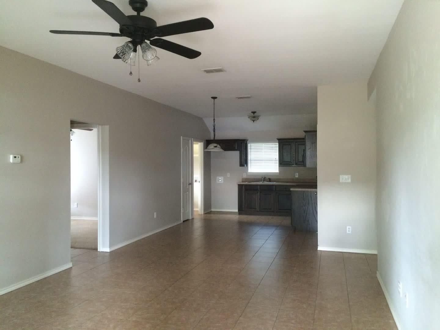 3 Bedroom Duplex for Rent in Lindale! Tour Today! – photo 3